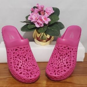 Dansko pippa Molded Magenta pink Clogs/Mules